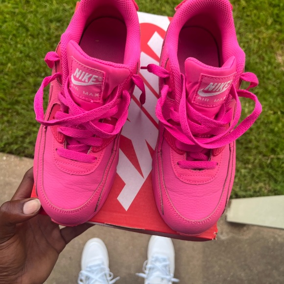 Nike Kids Sneakers in Bold Pink - Picture 10 of 11